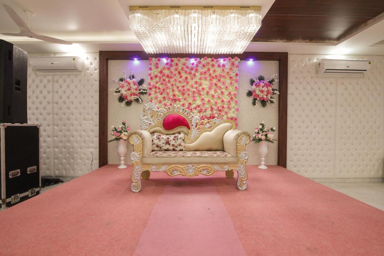 Bed and Breakfast Twin Towers Greater Noida Exteriér fotografie