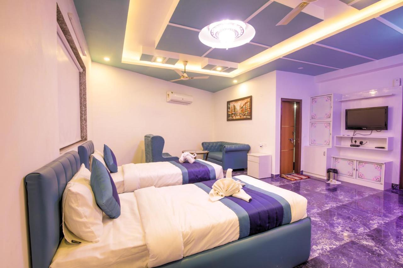 Bed and Breakfast Twin Towers Greater Noida Exteriér fotografie