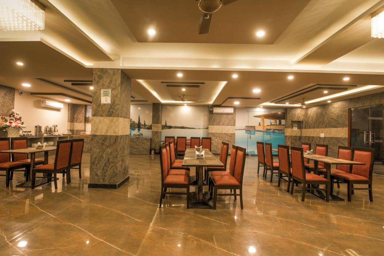 Bed and Breakfast Twin Towers Greater Noida Exteriér fotografie