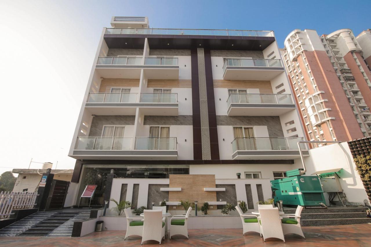 Bed and Breakfast Twin Towers Greater Noida Exteriér fotografie