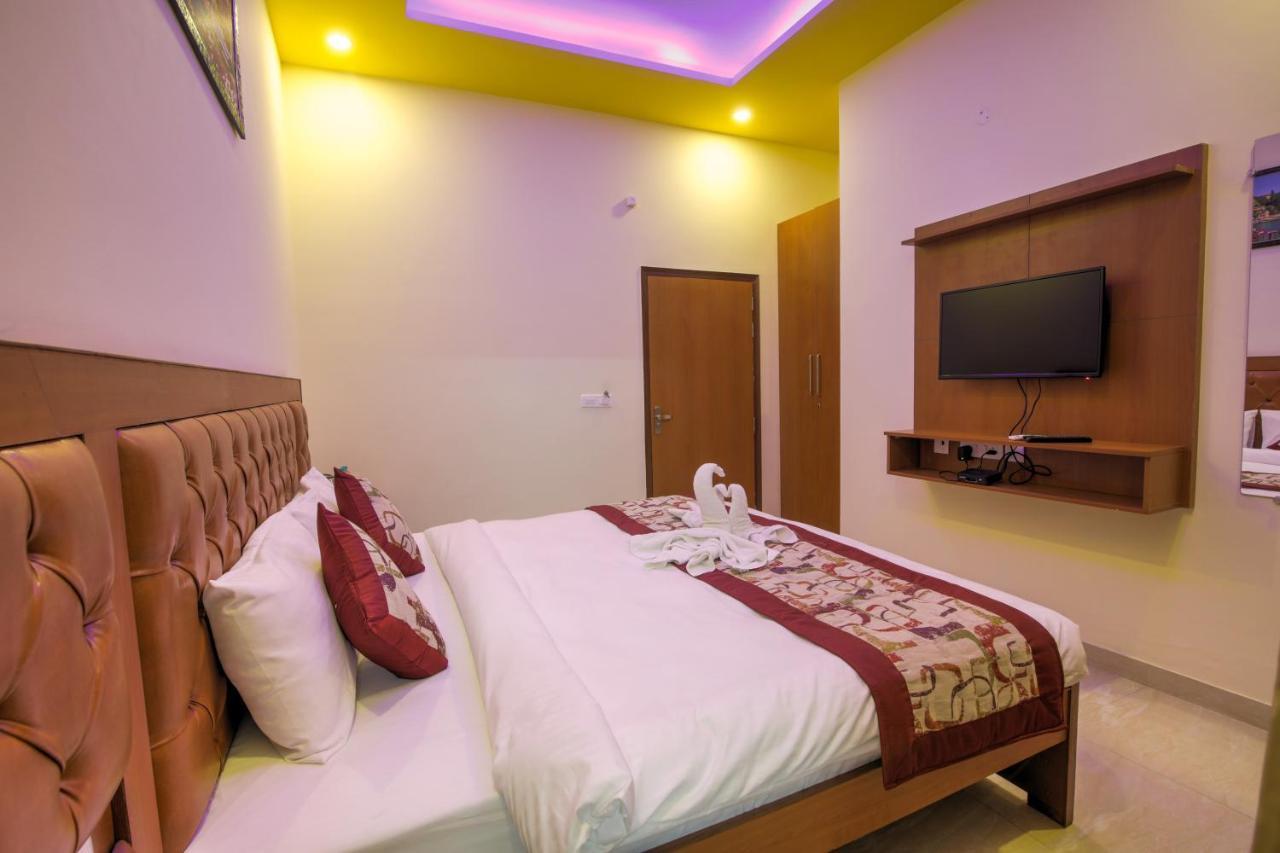 Bed and Breakfast Twin Towers Greater Noida Exteriér fotografie