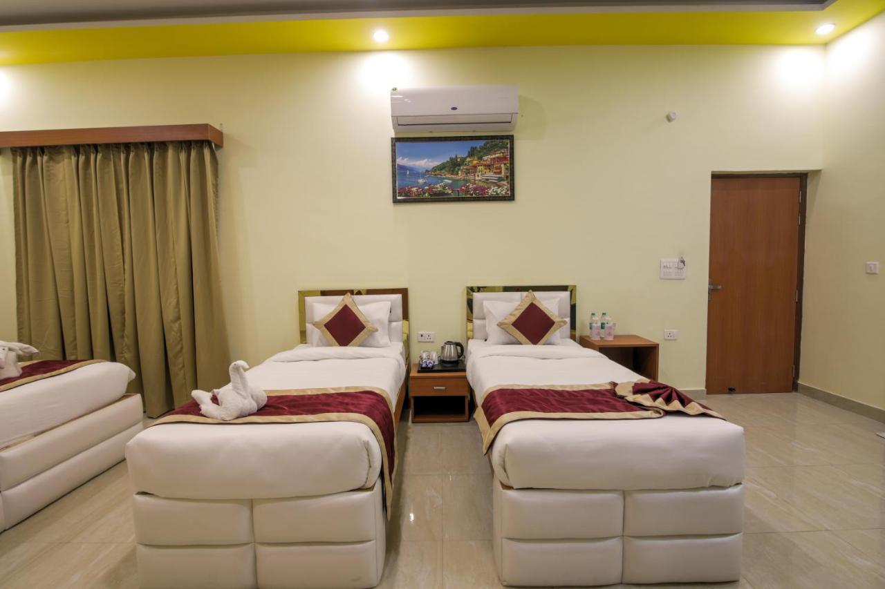 Bed and Breakfast Twin Towers Greater Noida Exteriér fotografie