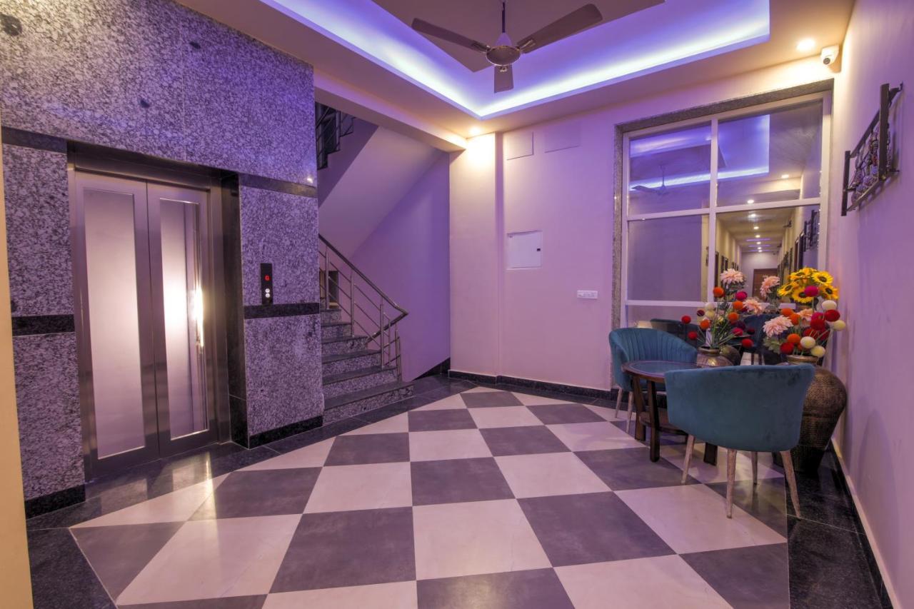 Bed and Breakfast Twin Towers Greater Noida Exteriér fotografie