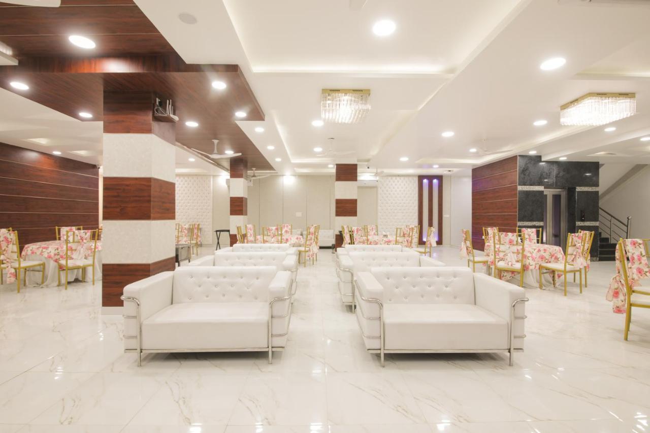 Bed and Breakfast Twin Towers Greater Noida Exteriér fotografie