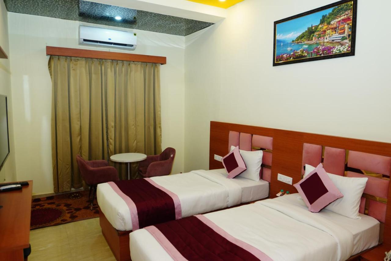 Bed and Breakfast Twin Towers Greater Noida Exteriér fotografie