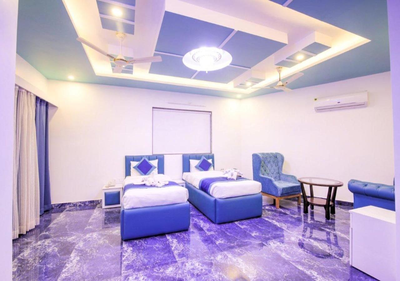Bed and Breakfast Twin Towers Greater Noida Exteriér fotografie